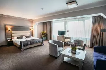 Bellevue Park Hotel Riga With Free Parking