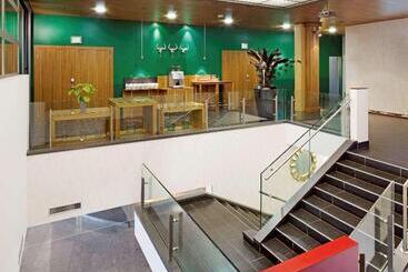 Mövenpick Hotel Zurich Airport