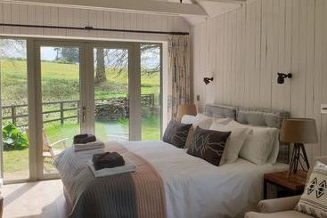 קוטג'' The Barn At North Lodge