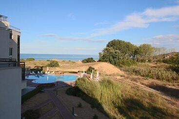 هتل Menada Sozopol Apartments