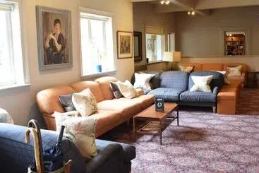 Hotel Knoll House