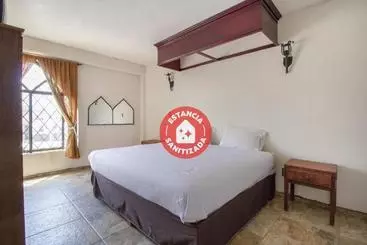 Hotel Capital O Camelot