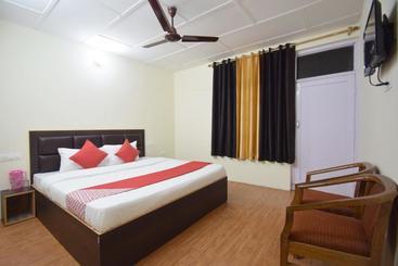 Hotel Oyo 12157  Annapurna Guest House