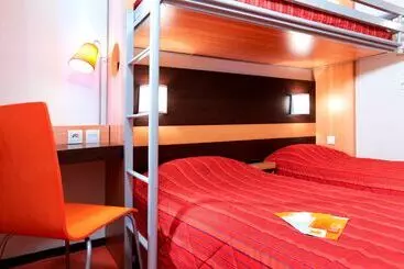 Отель Premiere Classe Versailles  Saint Cyr L Ecole