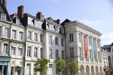 ベッドアンドブレックファースト Chambre D'hôtes Les Clés Des Places