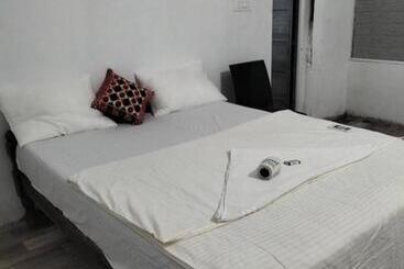 צימר Funky Art Beach House