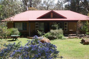 Porongurup Village Inn Cottages