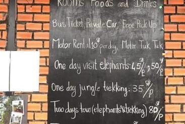 펜션 Manel Guesthouse And Restaurant