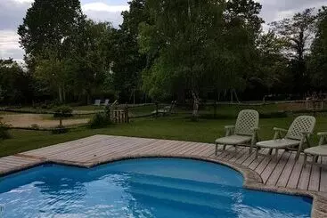 Bed and Breakfast Les Roberderies