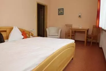 Pensionat Gasthof Zur Bruthenne