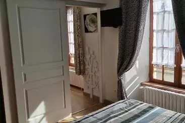 Pension  La Ruche Cantalienne