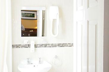 فندق Hibernian House