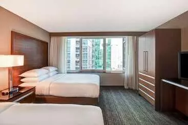 هتل Embassy Suites By Hilton Chicago Downtown Magnificent Mile