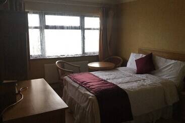 בית מלון כפרי The Lanterns