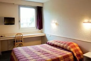 Отель P Tit Dej Les Archers