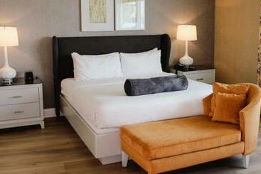 בית מלון כפרי The Commerce Casino &