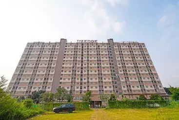 Cămin Collection O 1453 The Edge Apartment Cimahi By Kamarku