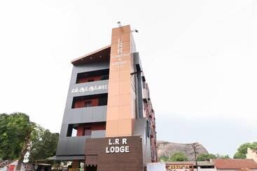 Hotel Spot On 47699 L.r.r. Towers