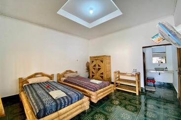 Bed and Breakfast Duyung Rooms & Resto Gerupuk