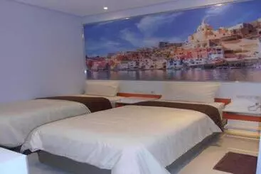 Bed and Breakfast Tirta Mansion Paramount Serpong