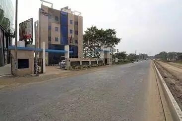 Hotel The Dolphin Palace By Oyo Rooms