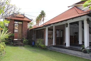 膳宿费 Villa Family