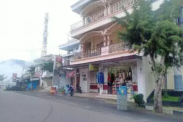 Hotel Villa Al Barokah Syariah Family Mitra Reddoorz Near Sarangan Lake