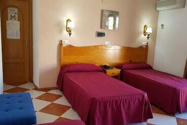 Отель Cabo De Mar