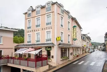 ホテル Logis Central Hôtel   Restaurant & Spa