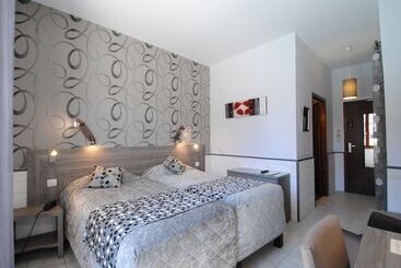 هتل Logis Hostellerie Du Perigord Vert