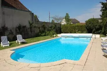 Logis Hotel Restaurant Le Cheval Blanc