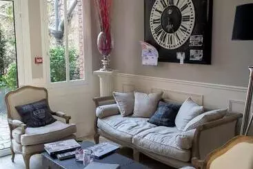 Logis Hotel Restaurant Le Cheval Blanc