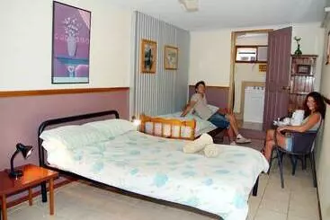 Hotel Woolshed Eco Lodge
