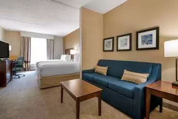 هتل Comfort Suites Near Universal Orlando Resort