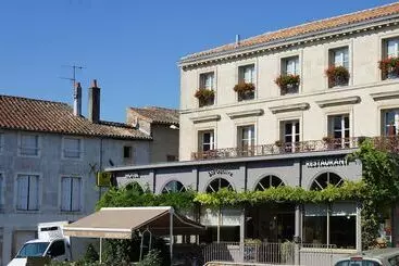 Logis Hotels Les Glycines