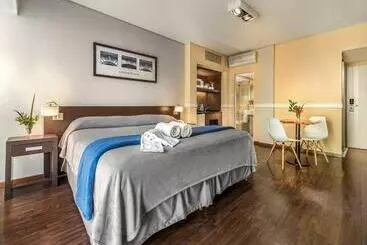 هتل آپارتمان Up Viamonte