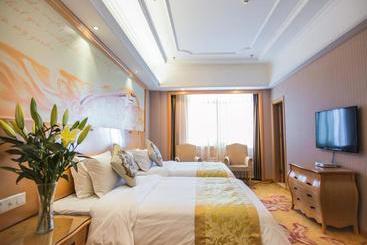 Vienna Hotel Hunan Shaodong Jinlong Ave