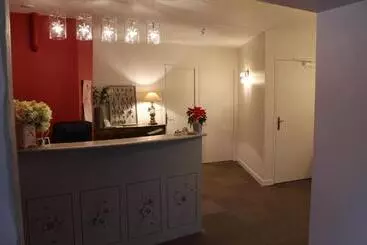 هتل Hôtel Restaurant Le Moulin De Saint Verand