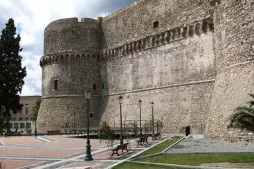 تختخواب و صبحانه Casual Stay Cairoli