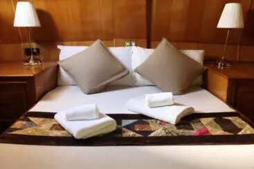 Aamiaismajoitus (B&B) Dream House Boat