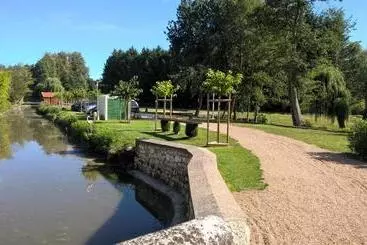 בית מלון כפרי Hôtel Restaurant Le Moulin De La Renne Adults Only Proche Zoo De Beauval