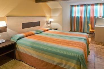 فندق Serhs Ski Port del Comte