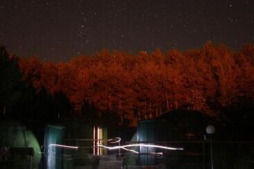 פנסיון Astrocamp