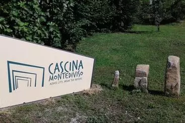 Cascina Monte Diviso Hostel