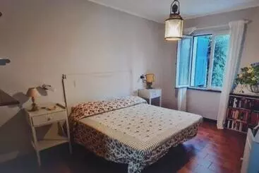 Aparthotel White & Blue House