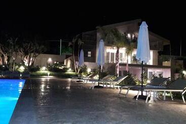 Bed and Breakfast I Giardini Della Castellana