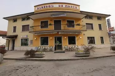 Hôtel Albergo De March