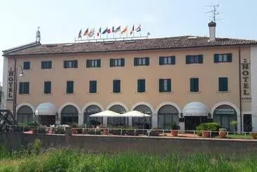 فندق Bentivoglio Residenza D'epoca