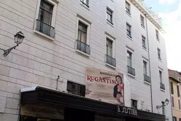 בית מלון כפרי Garda