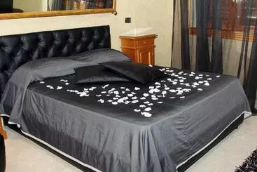 簡易ホテル & Resort Bee Queen